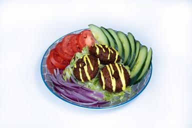 Falafel Wow, Wow! Salad